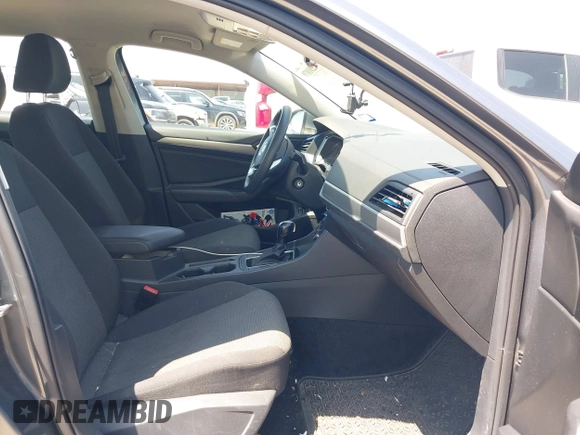 2021 Volkswagen Jetta S z VIN 3VWC57BU0MM098146, wystawiony jako IAAI lot #42201070 z przebiegiem 47 792 mil mil oraz . Historia ofert i sprzedaży dostępna na DreamBid. Obrazek 5.