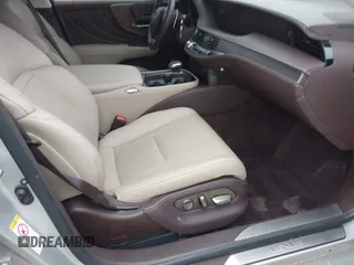 2018 Lexus LS 500 z VIN JTHB51FF8J5000536, wystawiony jako IAAI lot #41842885 z przebiegiem 39 277 mil mil oraz . Historia ofert i sprzedaży dostępna na DreamBid. Obrazek 5.