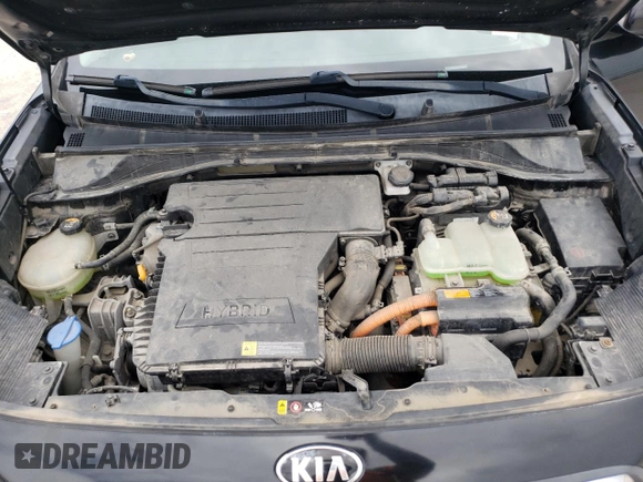 2018 Kia Niro FE with VIN KNDCB3LC0J5125373, listed as a Copart auction lot 70407434 with 109,381 mi miles and Clean Title. Bid and sale history available at carsss.com. Image 11.