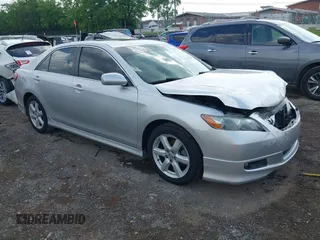 2008 Toyota Camry LE z VIN 4T1BE46K98U753908, wystawiony jako IAAI lot #42144867 z przebiegiem 158 520 mil mil oraz . Historia ofert i sprzedaży dostępna na DreamBid. Obrazek 1.