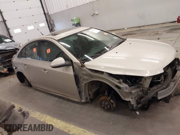 2014 Chevrolet Cruze 1LT with VIN 1G1PC5SB5E7112074, listed as a IAAI auction lot 41713172 with Not provided miles and . Bid and sale history available at DreamBid. Image 13.