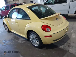 2007 Volkswagen New Beetle Coupe with VIN 3VWRW31C77M518367, listed as a IAAI auction lot 41488953 with 202,950 mi miles. Bid and sale history available at carsss.com. Image 3.
