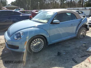 2015 Volkswagen Beetle 1.8T w/Tech with VIN 3VW517AT6FM814726, listed as a Copart auction lot 51413895 with 59,007 mi miles and Salvage Title. Bid and sale history available at DreamBid. Image 1.