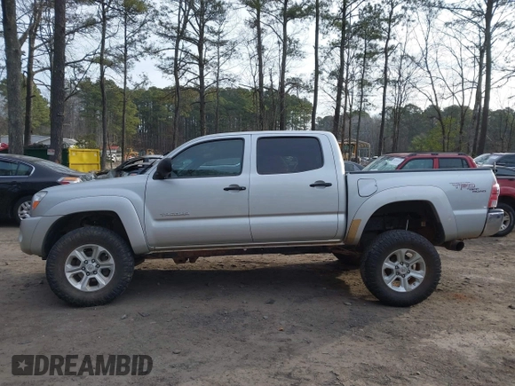 2005 Toyota Tacoma z VIN 5TELU42N55Z069789, wystawiony jako IAAI lot #41320317 z przebiegiem 198 262 mil mil oraz . Historia ofert i sprzedaży dostępna na DreamBid. Obrazek 13.