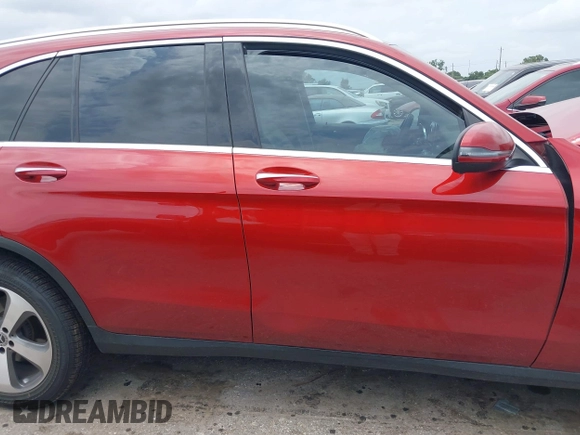2019 Mercedes-Benz GLC 300 with VIN WDC0G4JB5KV120914, listed as a IAAI auction lot 42302432 with Not provided miles and . Bid and sale history available at DreamBid. Image 13.