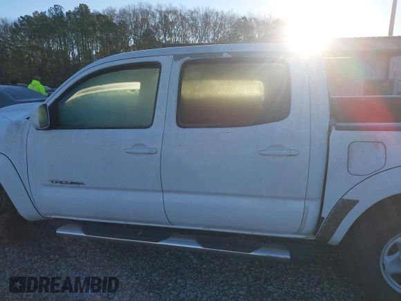 2011 Toyota Tacoma PreRunner with VIN 3TMJU4GN4BM120871, listed as a IAAI auction lot 41367953 with Not Provided miles and . Bid and sale history available at DreamBid. Image 13.