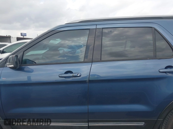 2018 Ford Explorer XLT z VIN 1FM5K7D80JGA25011, wystawiony jako IAAI lot #42155280 z przebiegiem 134 579 mil mil oraz . Historia ofert i sprzedaży dostępna na DreamBid. Obrazek 14.