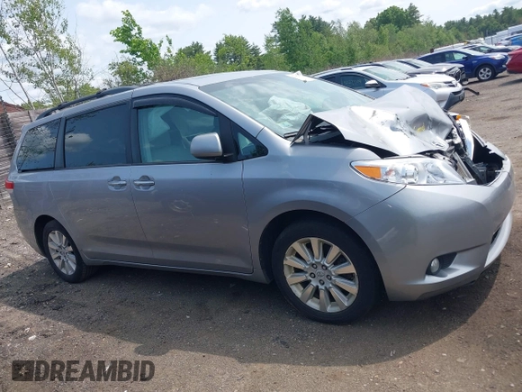2012 Toyota Sienna XLE z VIN 5TDDK3DC5CS044692, wystawiony jako IAAI lot #42392574 z przebiegiem 185 242 mil mil oraz . Historia ofert i sprzedaży dostępna na DreamBid. Obrazek 13.