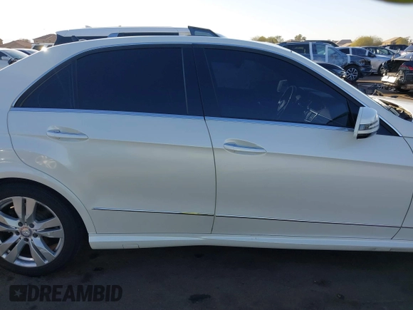 2013 Mercedes-Benz E-Class E 350 Luxury BlueTEC with VIN WDDHF2EB5DA675484, listed as a IAAI auction lot 41522495 with 99,618 mi miles. Bid and sale history available at carsss.com. Image 14.