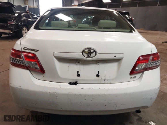 2011 Toyota Camry LE z VIN 4T1BF3EK0BU772878, wystawiony jako IAAI lot #42264913 z przebiegiem 177 820 mil mil oraz . Historia ofert i sprzedaży dostępna na DreamBid. Obrazek 16.