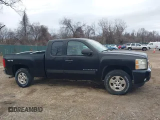 2007 Chevrolet Silverado 1500 1LT with VIN 2GCEK19J271577984, listed as a IAAI auction lot 41736967 with 224,716 mi miles and . Bid and sale history available at DreamBid. Image 13.
