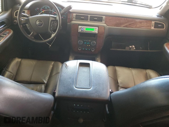 2009 Chevrolet Suburban 2LT с VIN 1GNFK26399J118063, выставлен на аукционе Copart как лот 47014765 с пробегом 239 209 миль миль и Списание • Salvage title. История ставок и продаж доступна на DreamBid. Изображение 8.