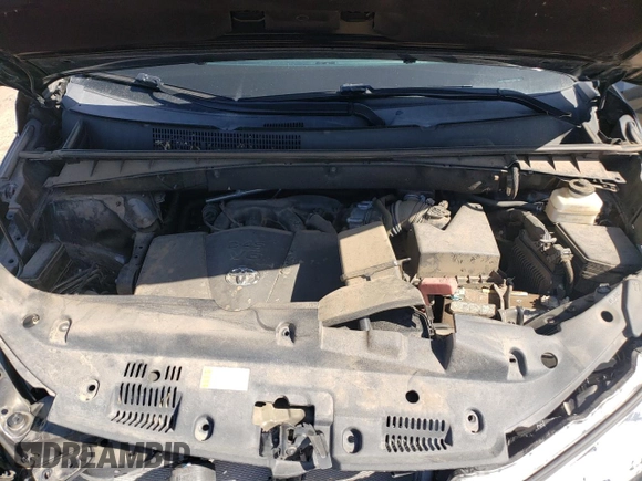 2019 Toyota Highlander LE z VIN 5TDZZRFH5KS360833, wystawiony jako Copart lot #52338595 z przebiegiem 34 386 mil mil oraz Szkoda całkowita • Salvage title. Historia ofert i sprzedaży dostępna na DreamBid. Obrazek 13.