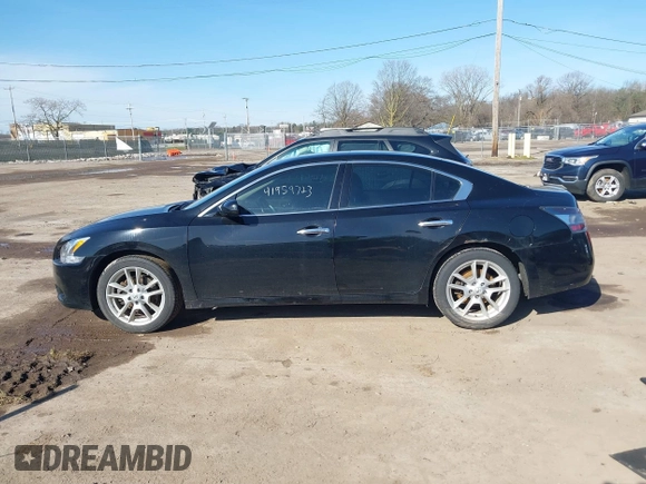 2014 Nissan Maxima S with VIN 1N4AA5AP2EC431588, listed as a IAAI auction lot 41959723 with 187,957 mi miles and . Bid and sale history available at DreamBid. Image 14.
