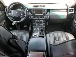 2007 Land Rover Range Rover SC z VIN SALMF13437A255355, wystawiony jako Copart lot #61262195 z przebiegiem Nie podano mil oraz Czysty tytuł • Clean title. Historia ofert i sprzedaży dostępna na DreamBid. Obrazek 8.