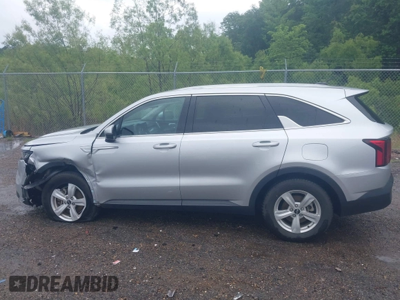 2021 Kia Sorento LX with VIN 5XYRG4LC7MG021606, listed as a IAAI auction lot 39290637 with 67,949 mi miles and . Bid and sale history available at DreamBid. Image 14.