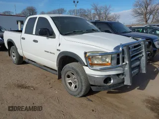 2006 Dodge 1500 SLT with VIN 1D7HU182X6J156011, listed as a IAAI auction lot 41024244 with 225,279 mi miles. Bid and sale history available at carsss.com. Image 1.