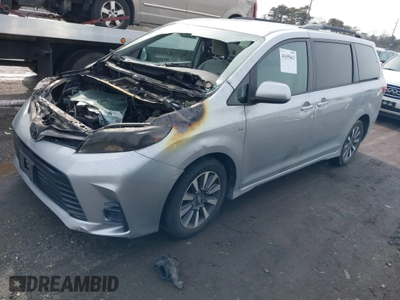 2019 Toyota Sienna LE with VIN 5TDJZ3DC3KS226551, listed as a IAAI auction lot 41495662 with 31,764 mi miles. Bid and sale history available at carsss.com. Image 2.