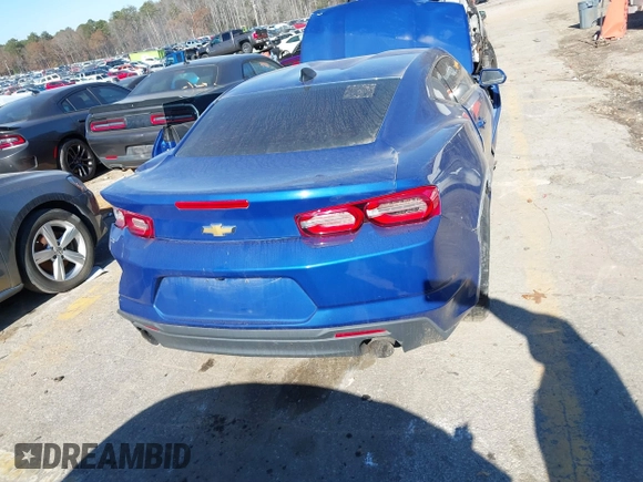 2021 Chevrolet Camaro 1LS z VIN 1G1FB1RX3M0128032, wystawiony jako IAAI lot #41050713 z przebiegiem 58 255 mil mil oraz . Historia ofert i sprzedaży dostępna na DreamBid. Obrazek 15.