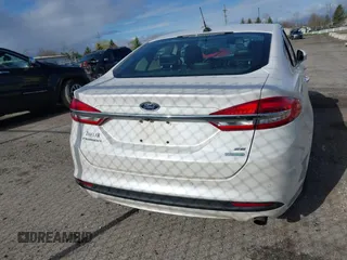 2018 Ford Fusion SE with VIN 3FA6P0HDXJR127018, listed as a IAAI auction lot 42013450 with 93,761 mi miles. Bid and sale history available at carsss.com. Image 16.