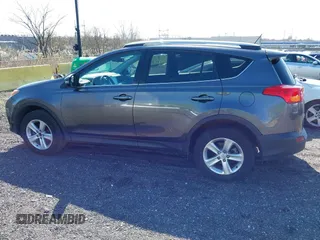 2014 Toyota RAV4 XLE with VIN 2T3RFREV2EW143193, listed as a IAAI auction lot 41892552 with 185,433 mi miles. Bid and sale history available at carsss.com. Image 14.