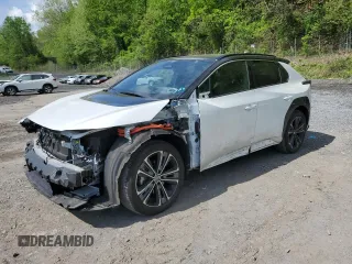 2023 Toyota bZ4X XLE z VIN JTMABACA3PA031448, wystawiony jako Copart lot #55098285 z przebiegiem 21 610 mil mil oraz Szkoda całkowita • Salvage title. Historia ofert i sprzedaży dostępna na DreamBid. Obrazek 1.