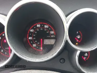 2006 Pontiac Vibe with VIN 5Y2SL65886Z405657, listed as a IAAI auction lot 41789412 with 170,566 mi miles. Bid and sale history available at carsss.com. Image 7.