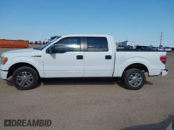 2014 Ford F-150 XL z VIN 1FTEW1CM8EKE54002, wystawiony jako IAAI lot #42599866 z przebiegiem 88 472 mil mil oraz . Historia ofert i sprzedaży dostępna na DreamBid. Obrazek 14.