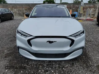 2023 Ford Mustang Mach-E Premium с VIN 3FMTK3SU6PMB06464, выставлен на аукционе Copart как лот 59789035 с пробегом 18 807 миль миль и На запчасти • Non repairable. История ставок и продаж доступна на DreamBid. Изображение 5.
