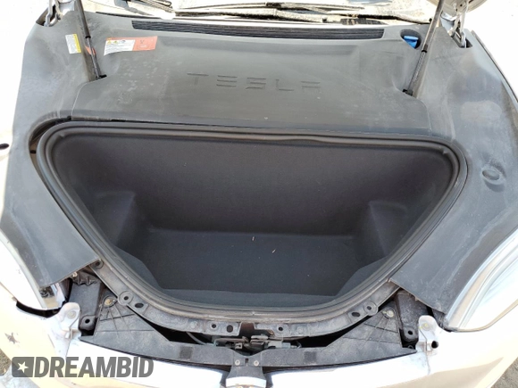 2016 Tesla Model S 90D with VIN 5YJSA1E25GF142104, listed as a Copart auction lot 50874815 with 84,917 mi miles and Salvage Title. Bid and sale history available at DreamBid. Image 11.