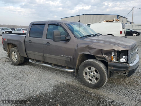 2008 Chevrolet Silverado 1500 LT w/1LT with VIN 2GCEK13M181168234, listed as a Copart auction lot 44300925 with 294,154 mi miles and Salvage Title. Bid and sale history available at carsss.com. Image 4.