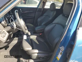 2018 MINI Countryman Cooper S с VIN WMZYT3C31J3E93921, выставлен на аукционе Copart как лот 49410385 с пробегом 65 657 миль миль и Списание • Salvage title. История ставок и продаж доступна на DreamBid. Изображение 7.