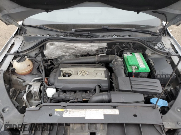 2013 Volkswagen Tiguan S with VIN WVGAV7AX4DW555526, listed as a Copart auction lot 44681755 with 156,488 mi miles and Salvage title. Bid and sale history available at DreamBid. Image 12.