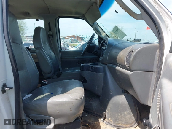 2006 Ford Econoline Passenger XL with VIN 1FMRE11WX6DA34316, listed as a IAAI auction lot 42035725 with 235,638 mi miles and . Bid and sale history available at DreamBid. Image 5.