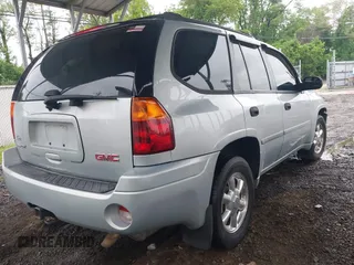 2007 GMC Envoy SLE z VIN 1GKDT13S272232176, wystawiony jako IAAI lot #42194144 z przebiegiem 160 461 mil mil oraz . Historia ofert i sprzedaży dostępna na DreamBid. Obrazek 4.