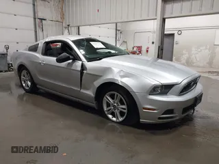 2014 Ford Mustang V6 с VIN 1ZVBP8AM1E5215480, выставлен на аукционе IAAI как лот 42283755 с пробегом 81 357 миль миль и . История ставок и продаж доступна на DreamBid. Изображение 1.