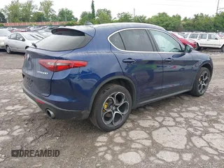 2019 Alfa Romeo Stelvio Ti z VIN ZASPAKBN5K7C58905, wystawiony jako IAAI lot #42431897 z przebiegiem 173 899 mil mil oraz . Historia ofert i sprzedaży dostępna na DreamBid. Obrazek 4.