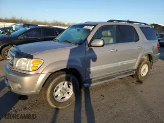 2001 Toyota Sequoia Limited with VIN 5TDBT48A41S001090, listed as a Copart auction lot 87897875 with 241,046 mi miles and Salvage Title. Bid and sale history available at carsss.com. Image 1.