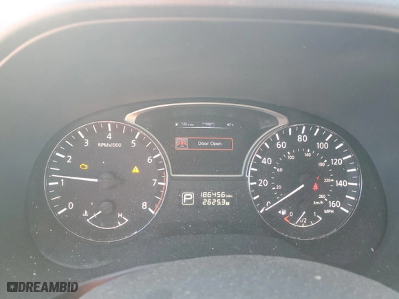 2014 Nissan Pathfinder SV with VIN 5N1AR2MM9EC684423, listed as a Copart auction lot 83176984 with 186,456 mi miles and Salvage Title. Bid and sale history available at carsss.com. Image 9.