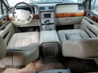 2004 Lincoln Navigator Luxury with VIN 5LMFU27R74LJ04903, listed as a Copart auction lot 41179374 with 251,101 mi miles and Clean Title. Bid and sale history available at carsss.com. Image 8.