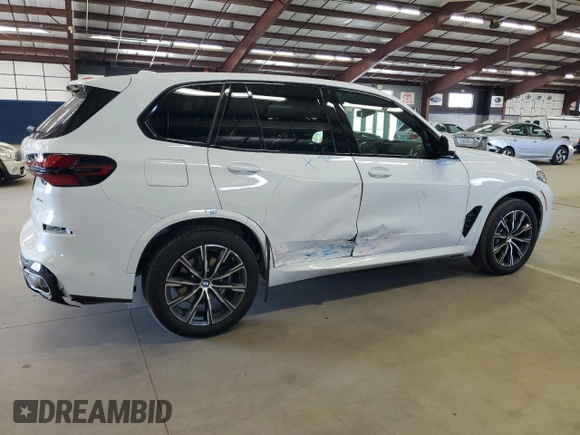 2025 BMW X5 xDrive40i z VIN 5UX23EU01S9X75945, wystawiony jako Copart lot #53264685 z przebiegiem 3 254 mil mil oraz Szkoda całkowita • Salvage title. Historia ofert i sprzedaży dostępna na DreamBid. Obrazek 3.