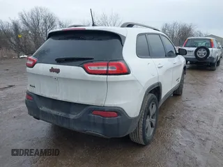 2016 Jeep Cherokee Latitude with VIN 1C4PJMCB7GW268714, listed as a IAAI auction lot 41655450 with 180,603 mi miles. Bid and sale history available at carsss.com. Image 4.