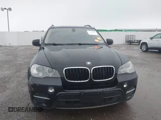 2013 BMW X5 xDrive35i z VIN 5UXZV4C53D0B23239, wystawiony jako IAAI lot #42200152 z przebiegiem 173 463 mil mil oraz . Historia ofert i sprzedaży dostępna na DreamBid. Obrazek 12.