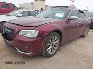 2020 Chrysler 300 Limited with VIN 2C3CCAKG3LH142027, listed as a IAAI auction lot 41532381 with 123,703 mi miles. Bid and sale history available at carsss.com. Image 2.