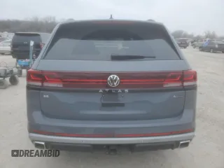 2024 Volkswagen Atlas Peak Edition SE z VIN 1V2CR2CA2RC580235, wystawiony jako Copart lot #44704105 z przebiegiem 9 mil mil oraz Szkoda całkowita • Salvage title. Historia ofert i sprzedaży dostępna na DreamBid. Obrazek 6.