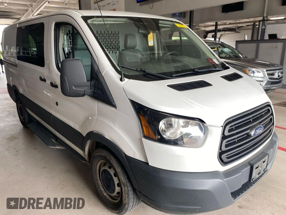 2018 Ford Transit с VIN 1FTYE1YM9JKB52110, выставлен на аукционе IAAI как лот 42610426 с пробегом 156 532 миль миль и . История ставок и продаж доступна на DreamBid. Изображение 43.