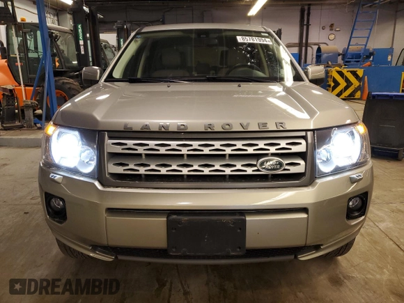 2011 Land Rover LR2 HSE with VIN SALFT2BN4BH217506, listed as a Copart auction lot 85781994 with 103,758 mi miles and Clean Title. Bid and sale history available at DreamBid. Image 5.