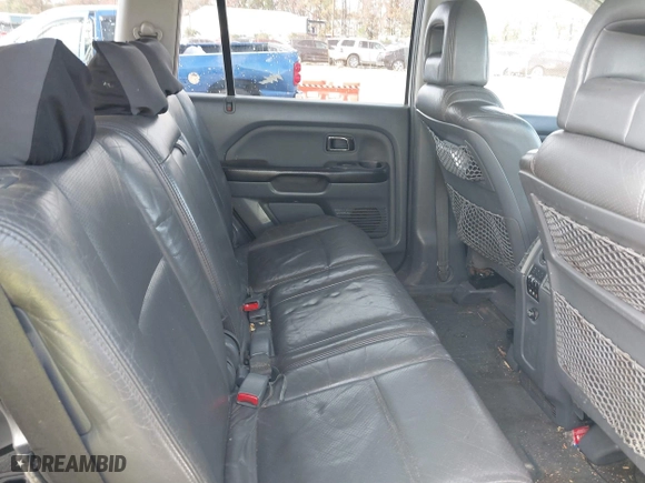 2004 Honda Pilot EX with VIN 2HKYF18634H515163, listed as a IAAI auction lot 40786017 with 206,036 mi miles. Bid and sale history available at carsss.com. Image 8.