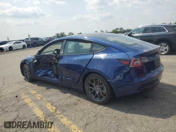 2021 Tesla Model 3 Long Range z VIN 5YJ3E1EB5MF853256, wystawiony jako Copart lot #60751685 z przebiegiem 58 959 mil mil oraz Szkoda całkowita • Salvage title. Historia ofert i sprzedaży dostępna na DreamBid. Obrazek 2.