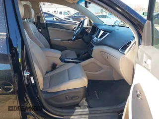2017 Hyundai Tucson SE Plus with VIN KM8J33A49HU381233, listed as a IAAI auction lot 41393645 with 83,708 mi miles. Bid and sale history available at carsss.com. Image 5.